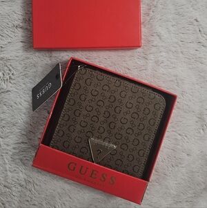 NEW Guess Jewlery Travel Box Brown